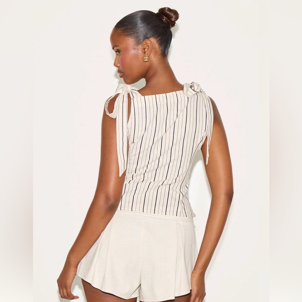 PrettyLittleThing Linen‎ Blend Striped Tie Strap Top NWT Size 4 beige - Picture 2 of 4